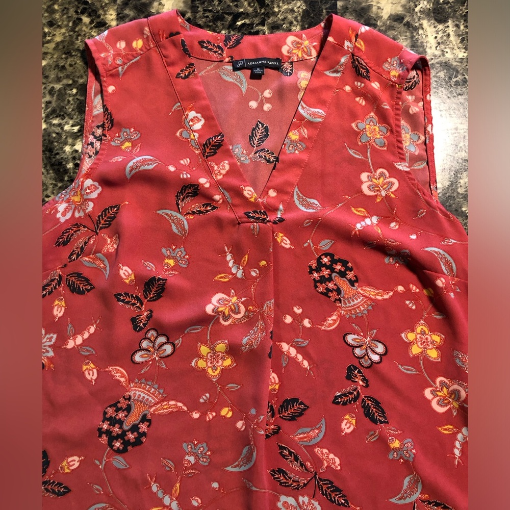 ADRIANNA PAPELL || Floral Red Sleeveless Top